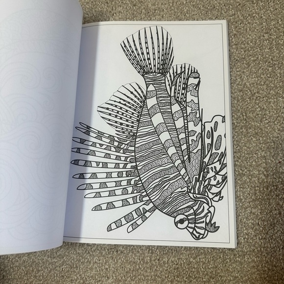 Art Therapy Coloring Book - Aquatica - Picture 5 of 5